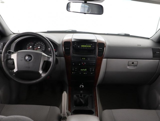 Kia Sorento  2.5 CRDi 