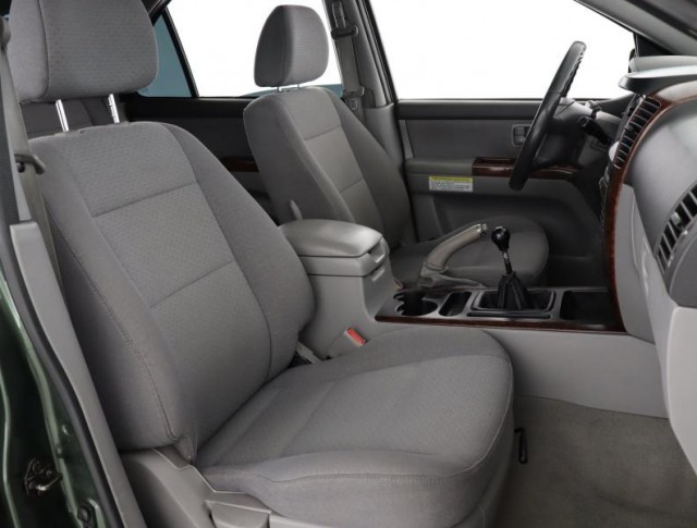 Kia Sorento  2.5 CRDi 
