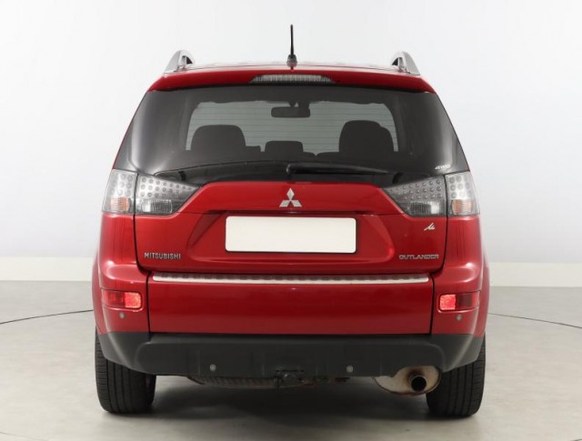 Mitsubishi Outlander  2.4 MIVEC 