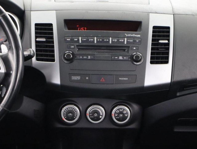 Mitsubishi Outlander  2.4 MIVEC 