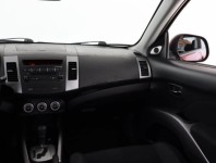 Mitsubishi Outlander  2.4 MIVEC 