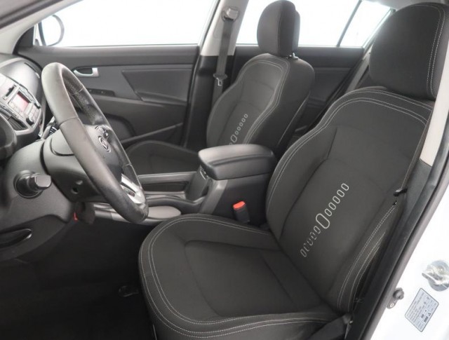 Kia Sportage  2.0 CRDi 
