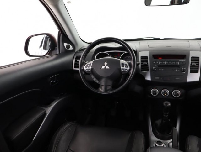 Mitsubishi Outlander  2.2 DI-D 