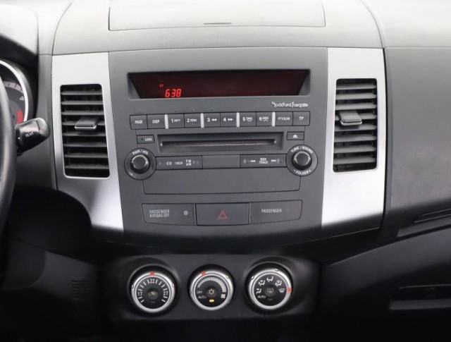 Mitsubishi Outlander  2.2 DI-D 