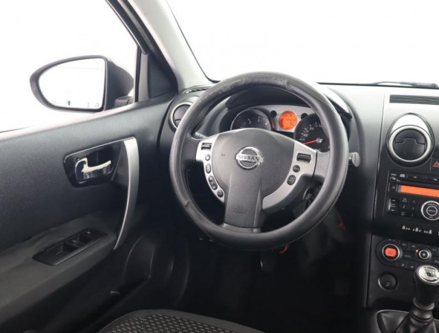 Nissan Qashqai  2.0 dCi 