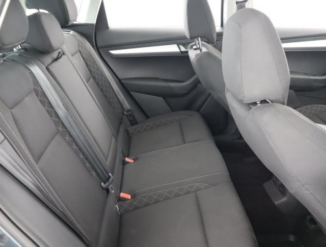 Škoda Karoq  1.5 TSI 