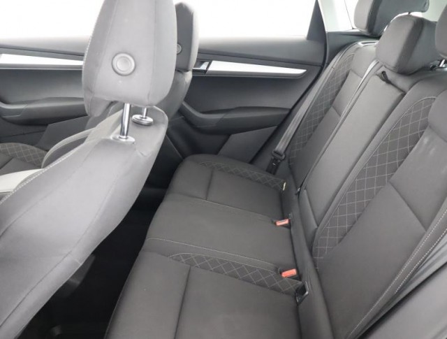 Škoda Karoq  1.5 TSI 