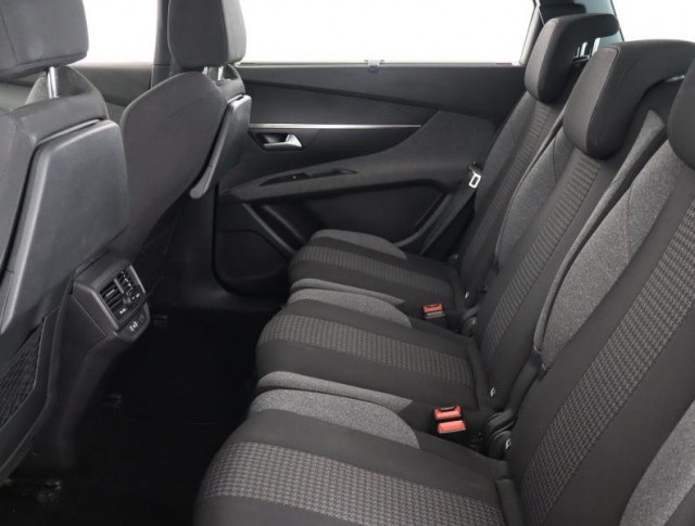 Peugeot 5008  PureTech 130 Active Pack