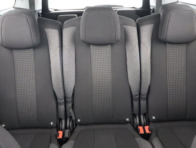 Peugeot 5008  1.6 BlueHDi 