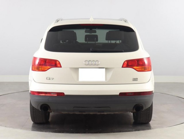 Audi Q7  3.6 FSI 