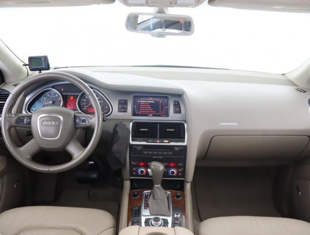 Audi Q7  3.6 FSI 