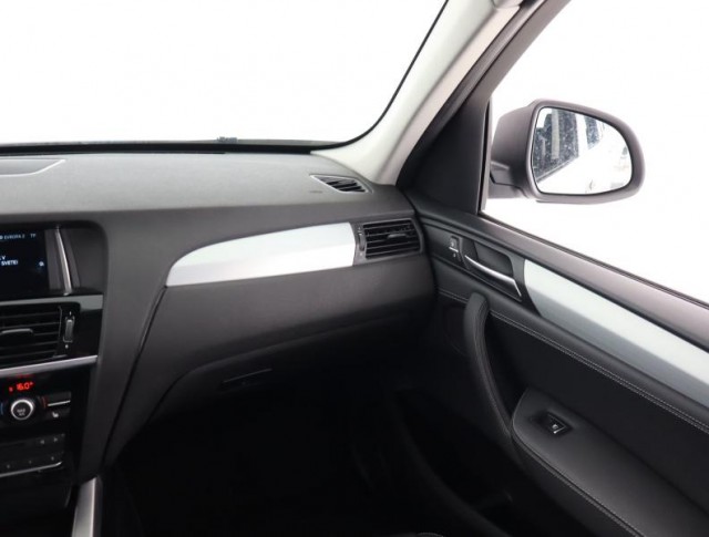 BMW X3  xDrive28i 