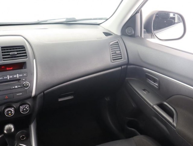 Mitsubishi ASX  1.6 MIVEC 