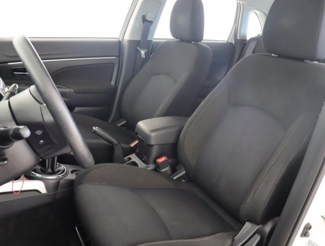 Mitsubishi ASX  1.6 MIVEC 