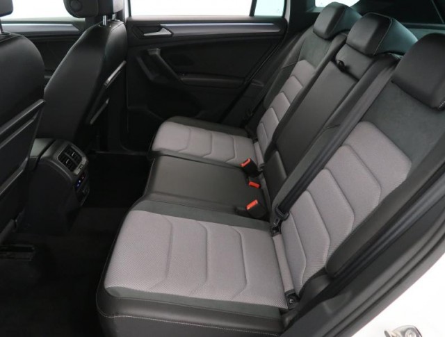Volkswagen Tiguan  2.0 TDI R-Line