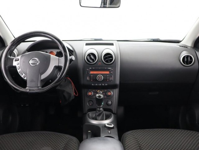 Nissan Qashqai  2.0 dCi 