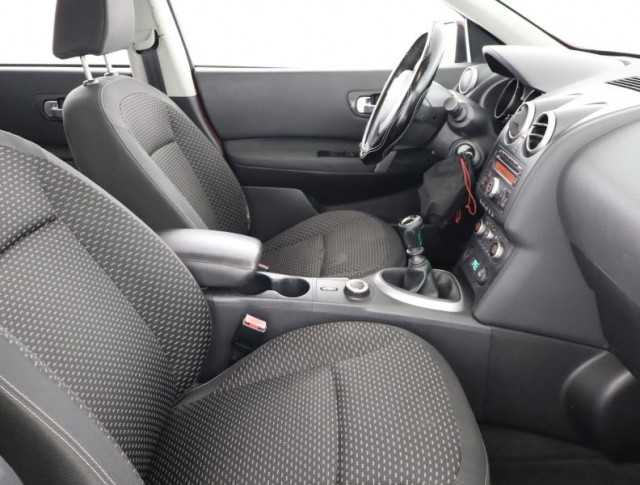 Nissan Qashqai  2.0 dCi 