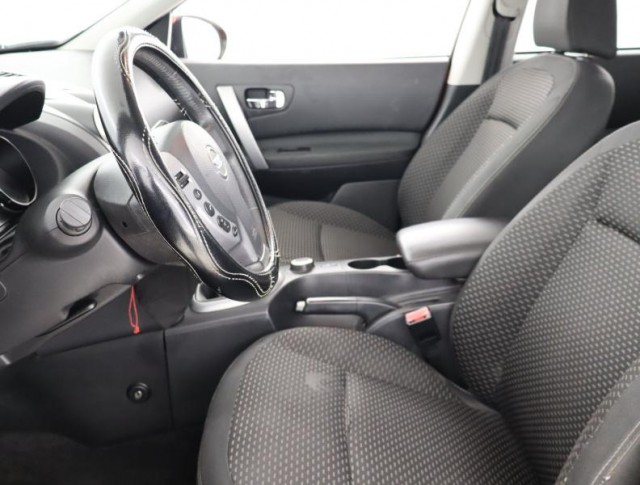 Nissan Qashqai  2.0 dCi 