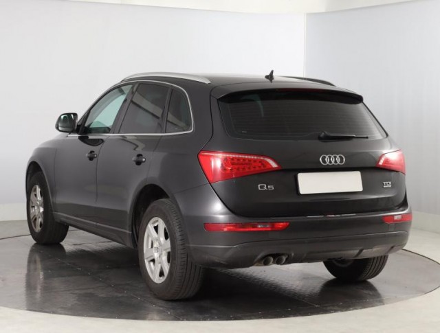 Audi Q5  2.0 TDI 
