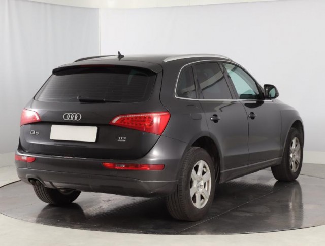 Audi Q5  2.0 TDI 