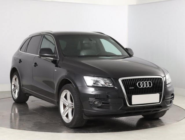 Audi Q5  3.0 TDI S line
