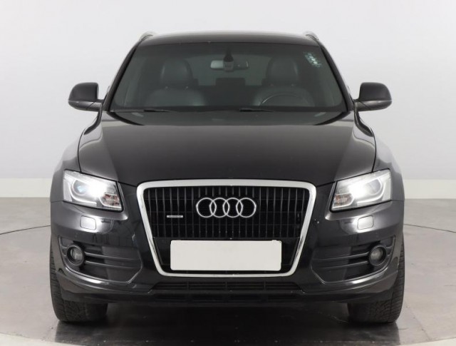 Audi Q5  3.0 TDI S line