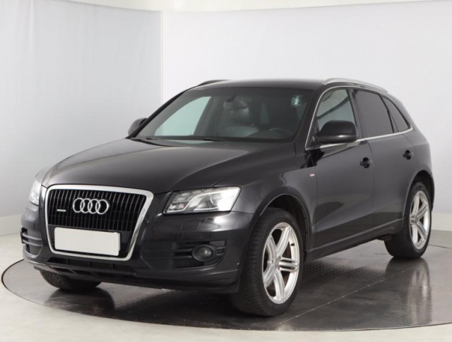 Audi Q5  3.0 TDI S line