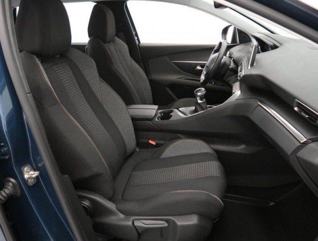 Peugeot 5008  PureTech 130 Active Pack