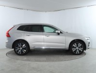 Volvo XC60  T6 Recharge Momentum