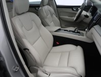 Volvo XC60  T6 Recharge Momentum