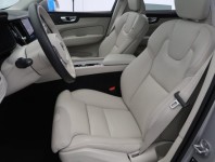 Volvo XC60  T6 Recharge Momentum