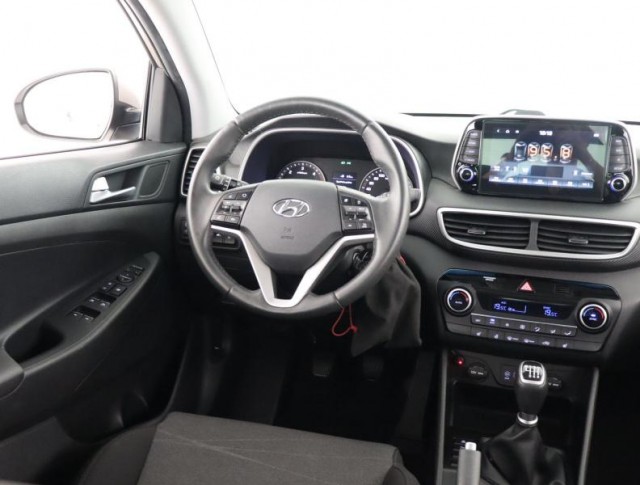 Hyundai Tucson  1.6 CRDi Trikolor