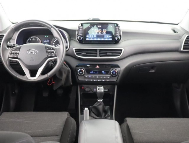 Hyundai Tucson  1.6 CRDi Trikolor