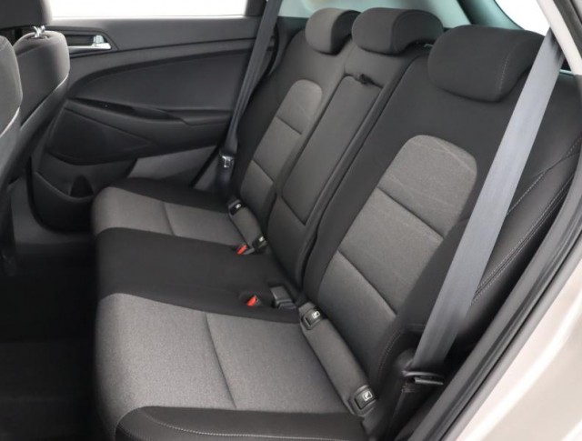 Hyundai Tucson  1.6 CRDi Trikolor