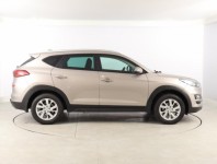 Hyundai Tucson  1.6 CRDi Trikolor