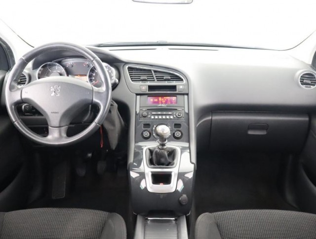 Peugeot 5008  1.6 HDi 