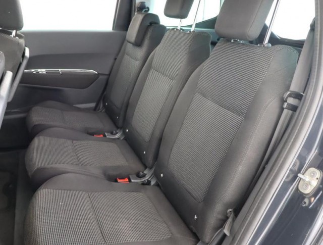 Peugeot 5008  1.6 HDi 