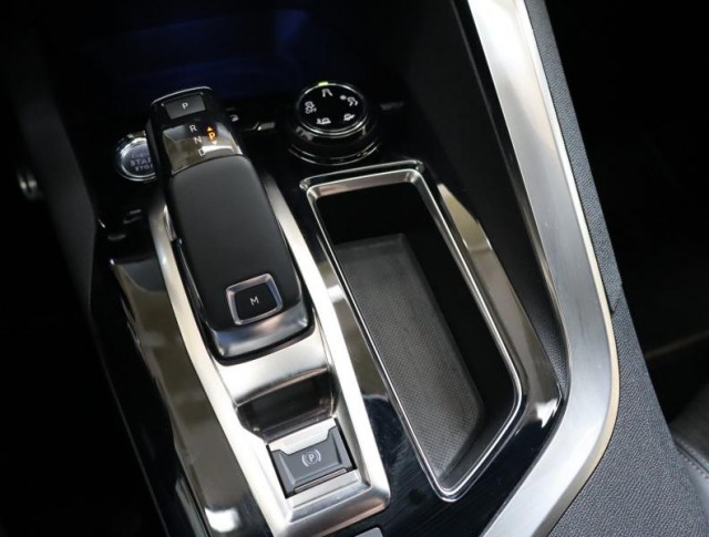 Peugeot 3008  1.6 PureTech GT Line