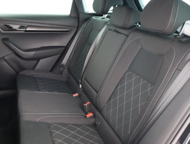 Škoda Karoq  1.5 TSI Sportline