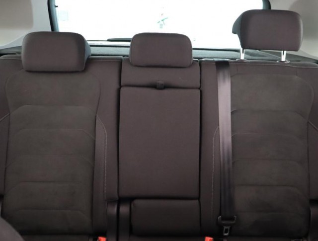 Volkswagen Tiguan  2.0 TSI R-Line