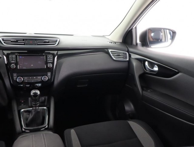 Nissan Qashqai  1.2 DIG-T 