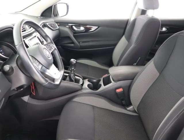 Nissan Qashqai  1.2 DIG-T 