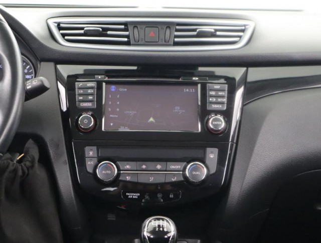 Nissan Qashqai  1.2 DIG-T 