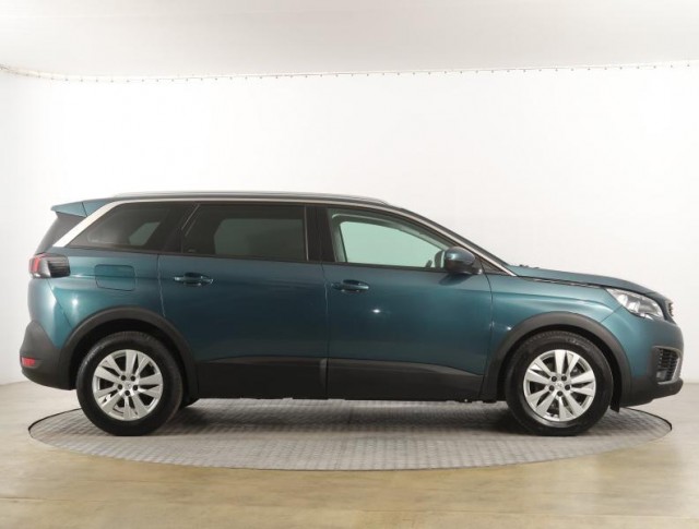Peugeot 5008  1.5 BlueHDi Allure