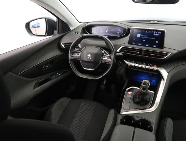 Peugeot 5008  1.5 BlueHDi Allure