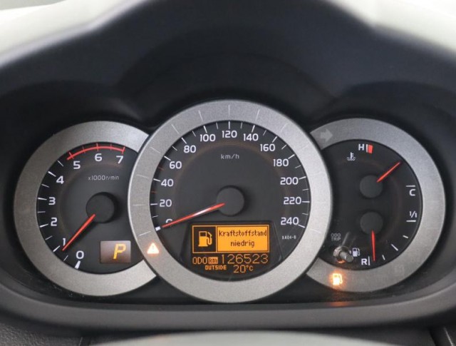Toyota RAV 4  2.2 D-CAT Executive
