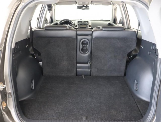 Toyota RAV 4  2.2 D-CAT Executive