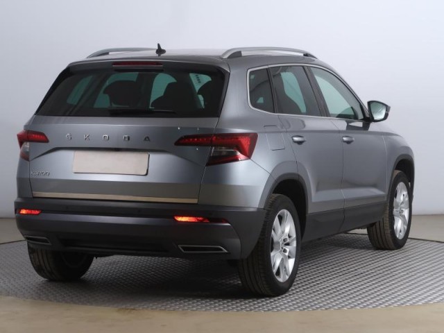 Škoda Karoq  1.0 TSI Style