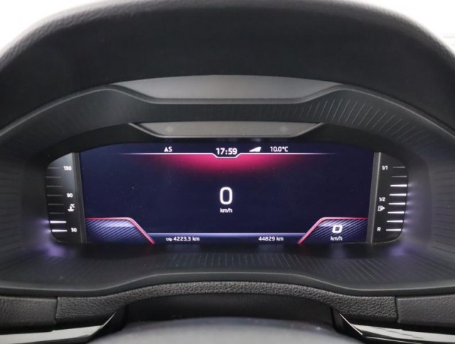 Škoda Karoq  1.5 TSI Sportline