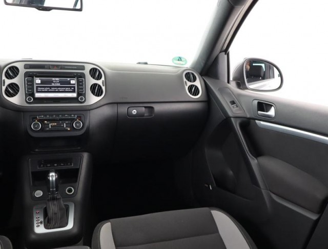 Volkswagen Tiguan  2.0 TDI Sport